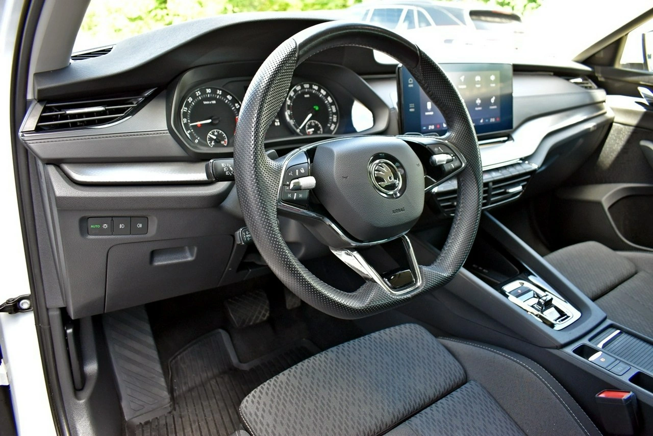 Skoda Octavia - Zdjęcie 9