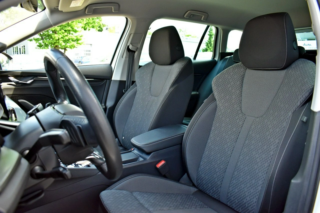 Skoda Octavia - Zdjęcie 11
