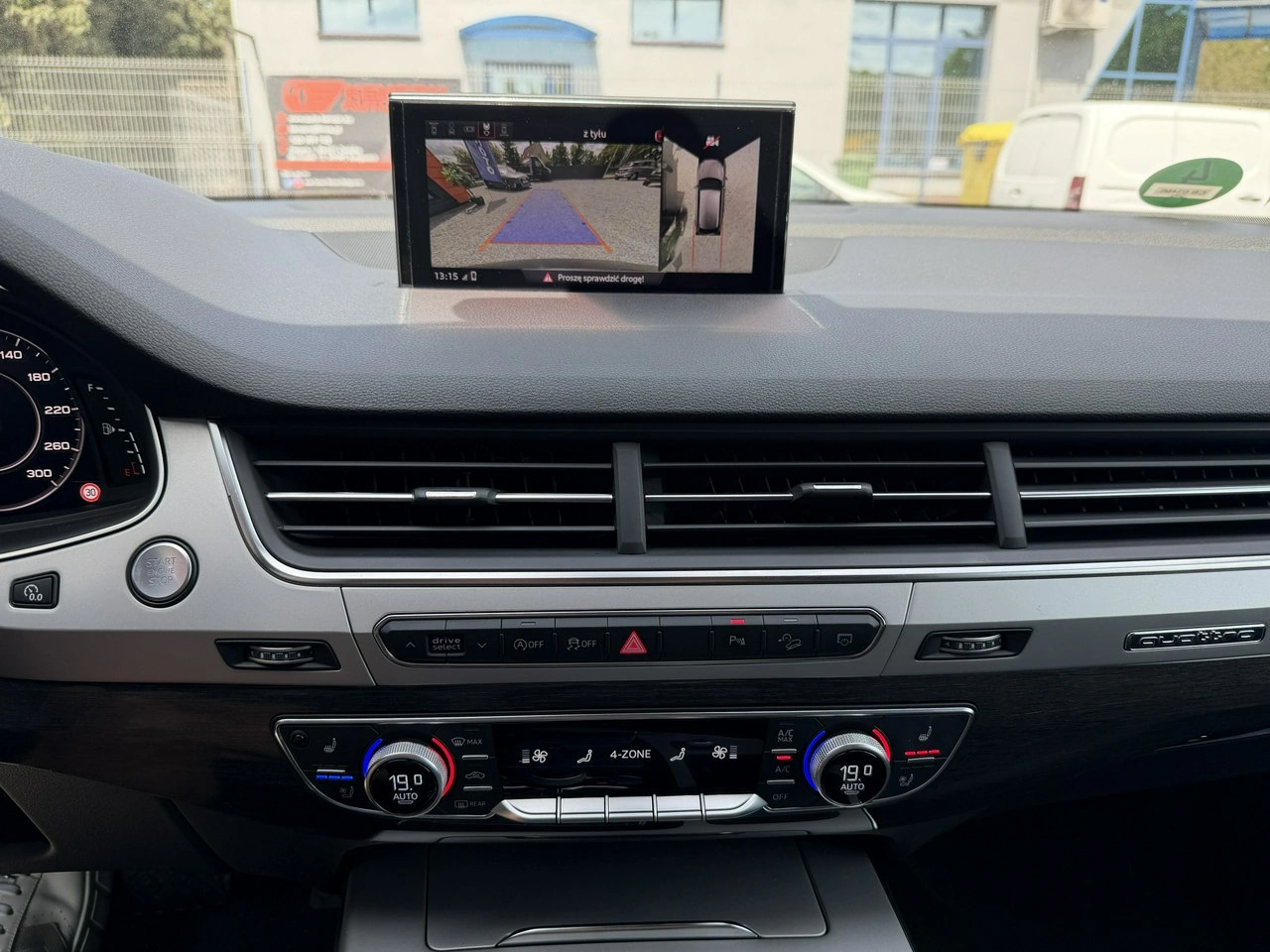 Audi Q7 - Zdjęcie 20