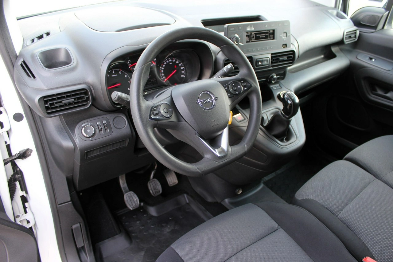 Opel Combo - Zdjęcie 12