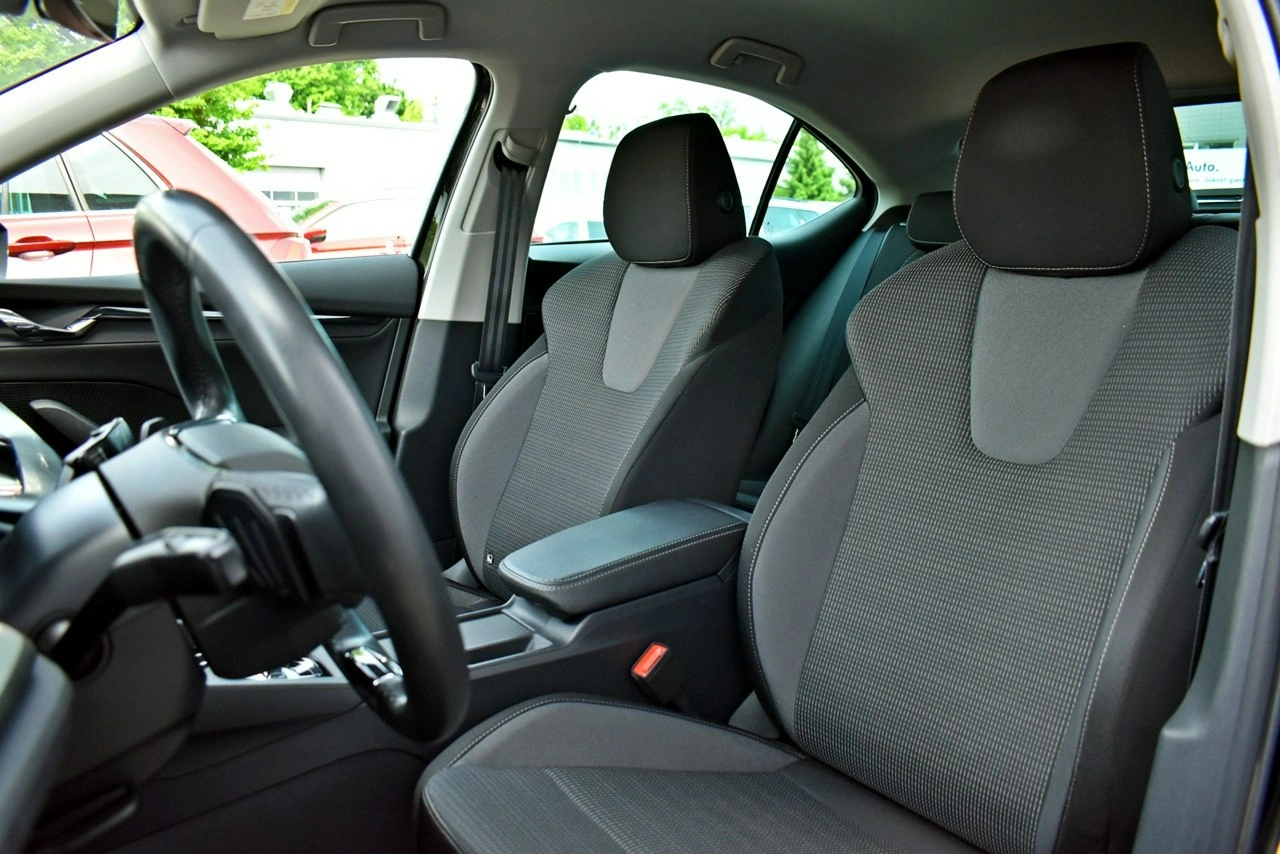 Skoda Octavia - Zdjęcie 10