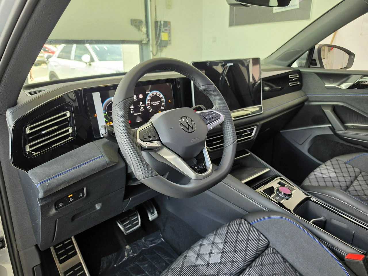 Volkswagen Tiguan - Zdjęcie 9