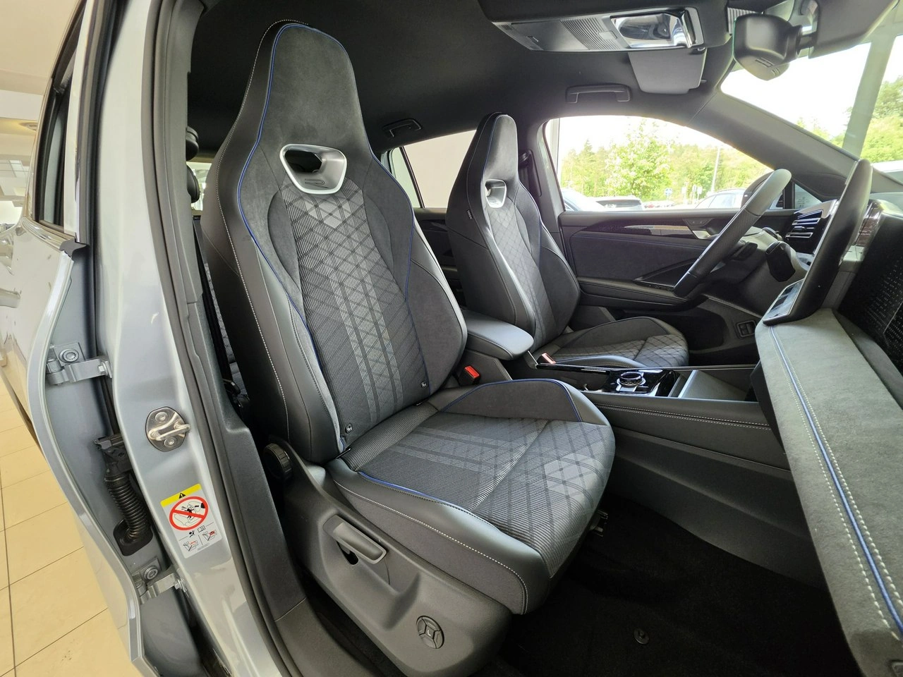Volkswagen Tiguan - Zdjęcie 13