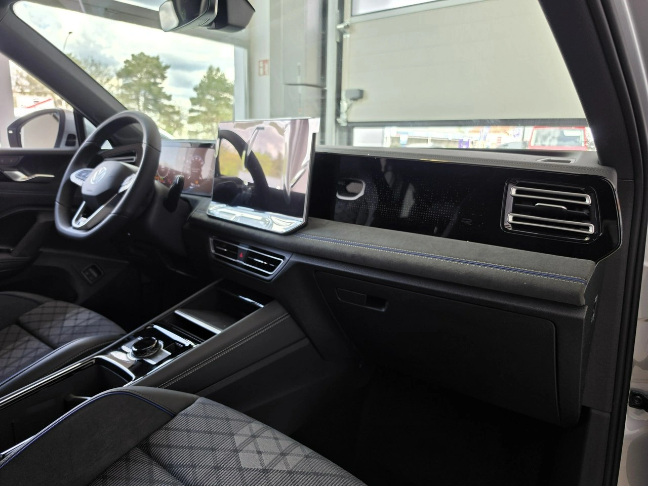 Volkswagen Tiguan - Zdjęcie 14