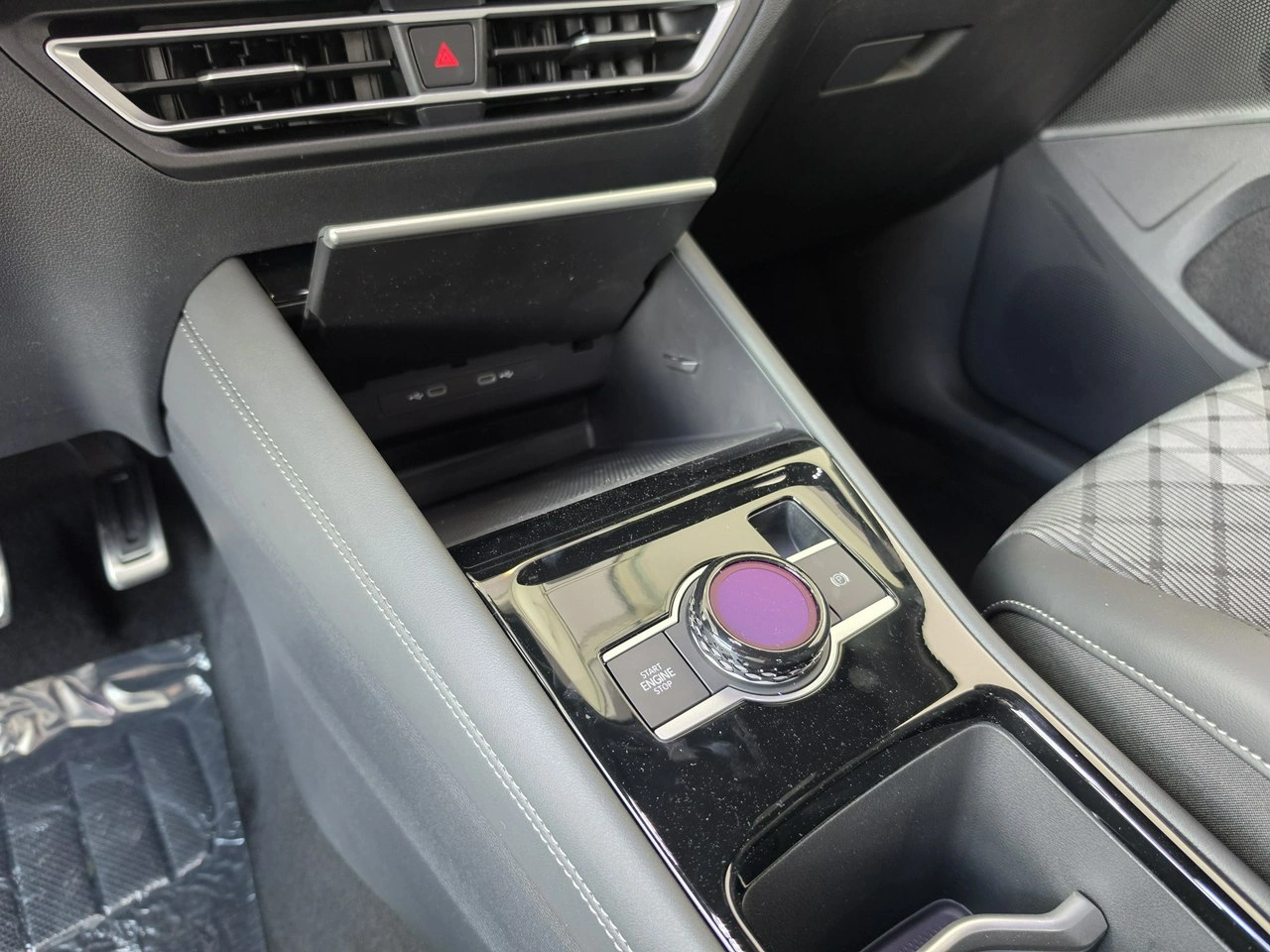 Volkswagen Tiguan - Zdjęcie 17