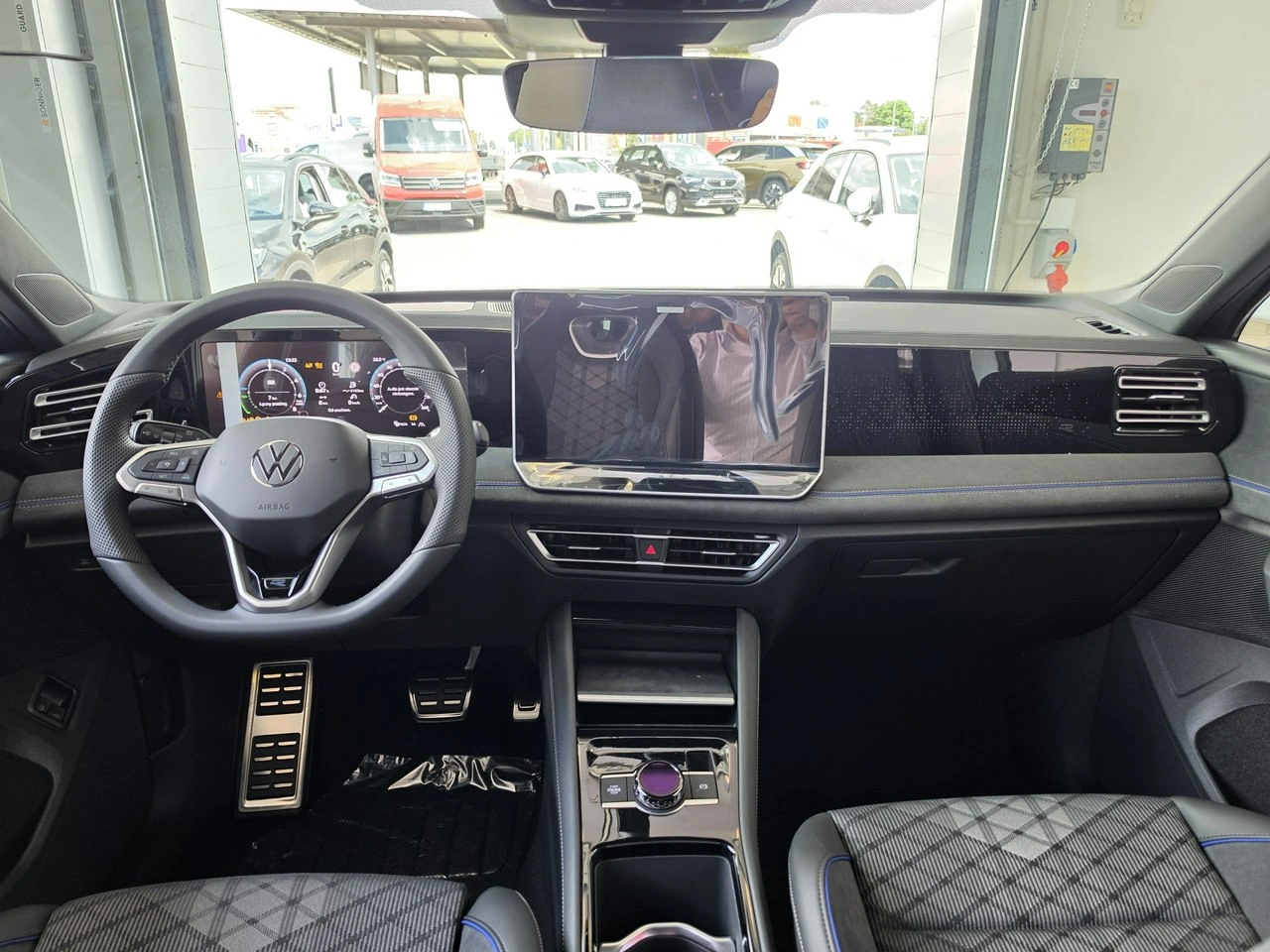 Volkswagen Tiguan - Zdjęcie 18