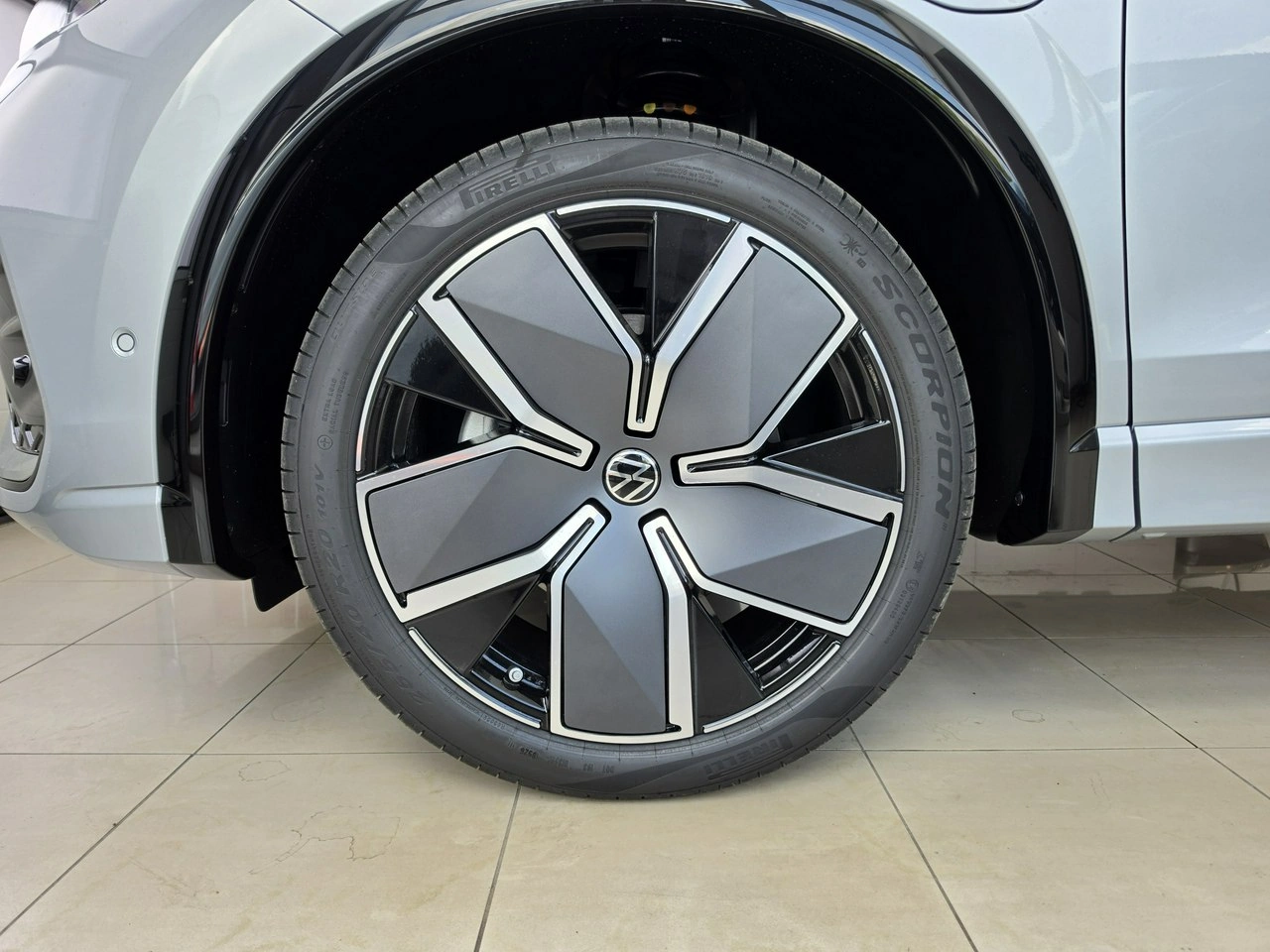Volkswagen Tiguan - Zdjęcie 8
