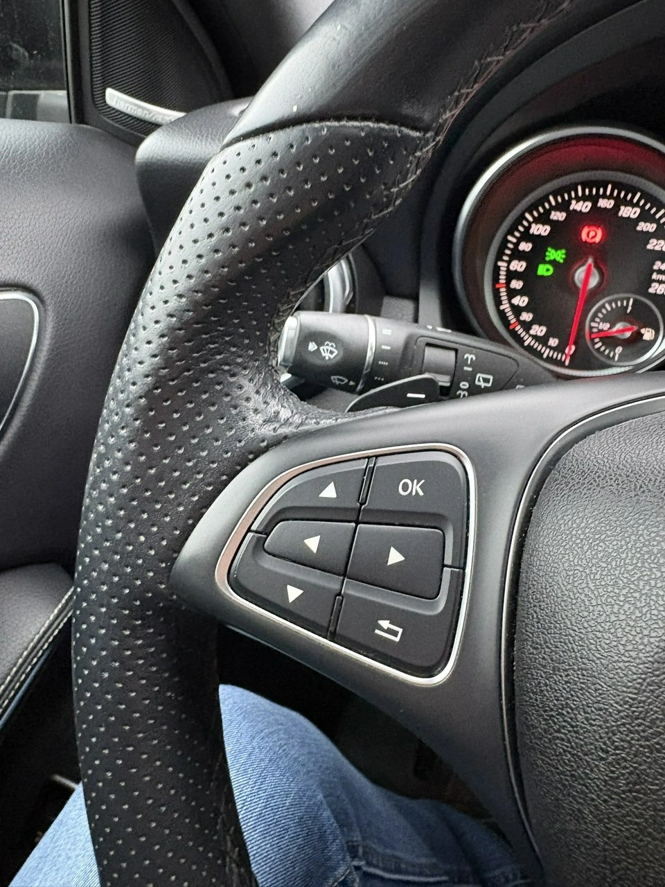 Mercedes GLA 220 - Zdjęcie 16