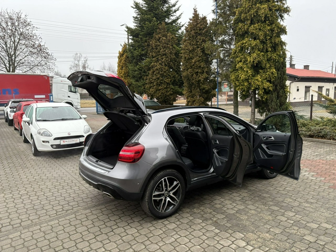 Mercedes GLA 220 - Zdjęcie 32