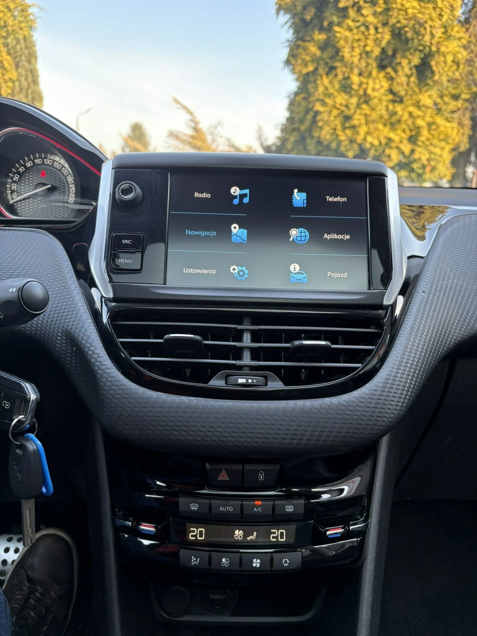 Peugeot 2008 - Zdjęcie 24