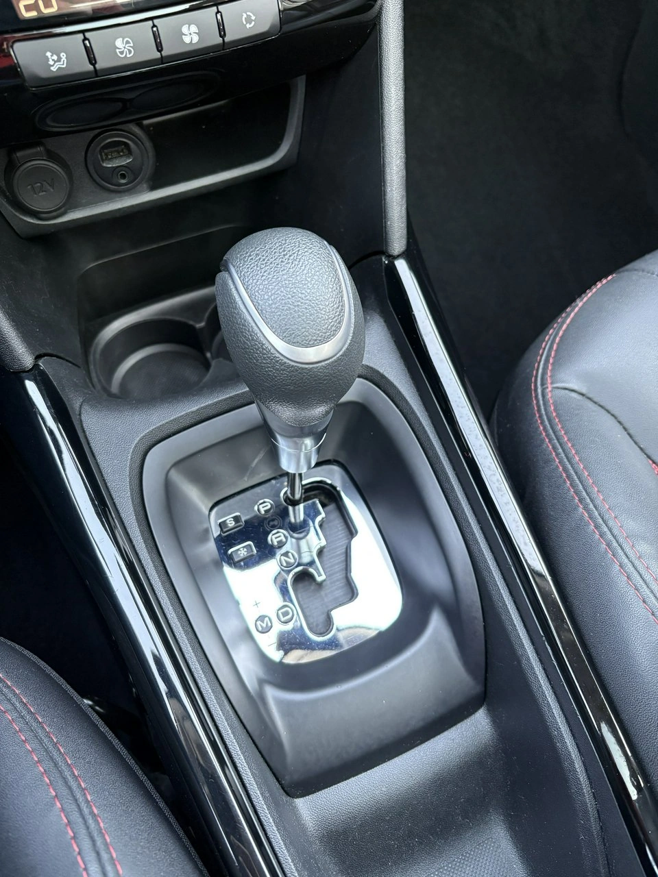 Peugeot 2008 - Zdjęcie 34