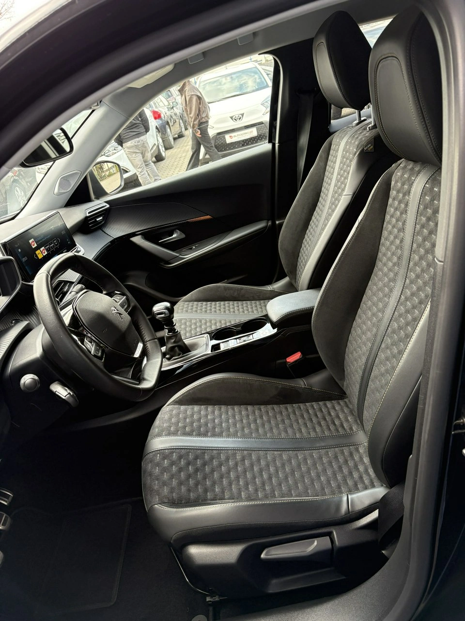 Peugeot 2008 - Zdjęcie 13