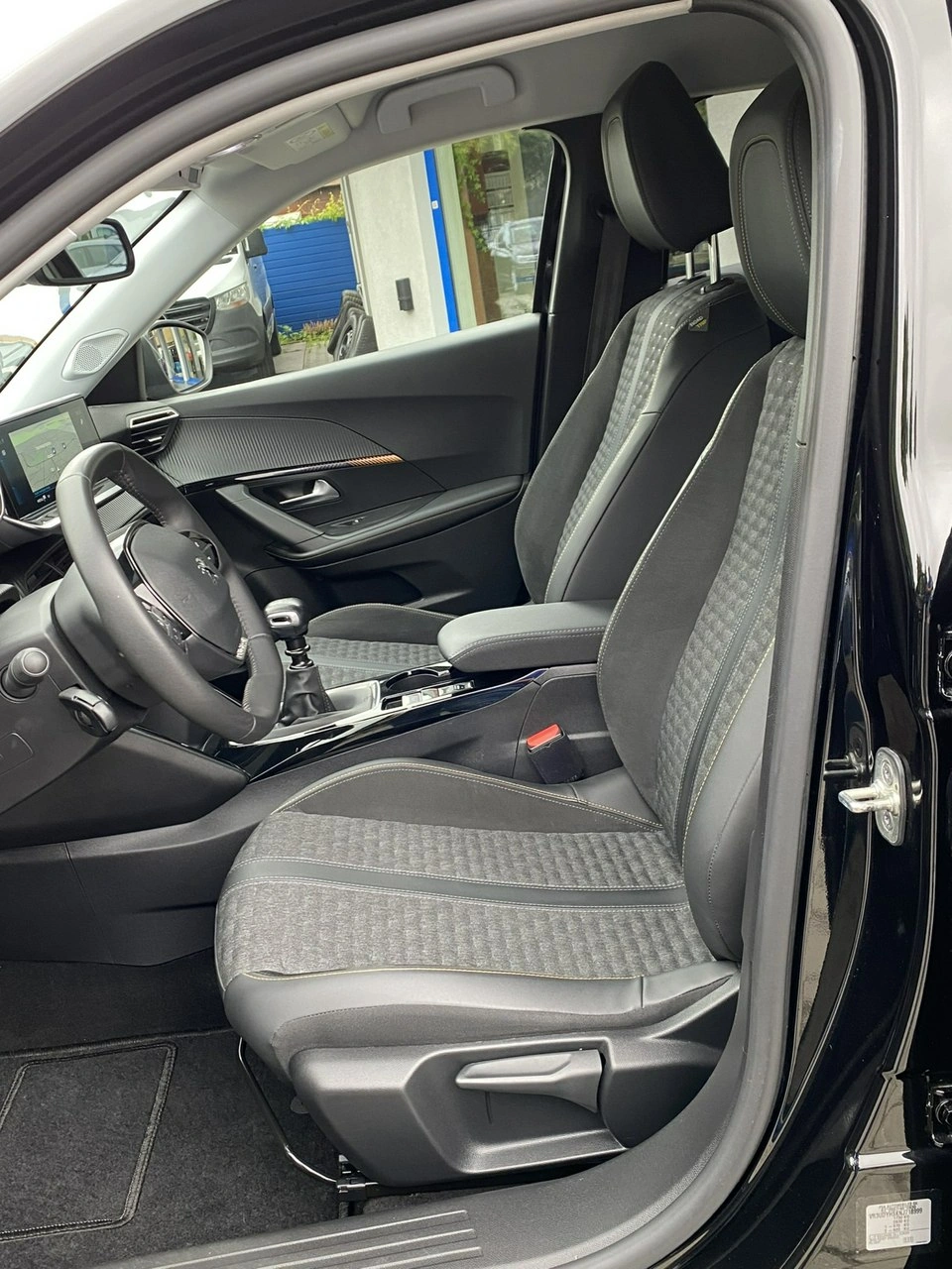 Peugeot 2008 - Zdjęcie 12