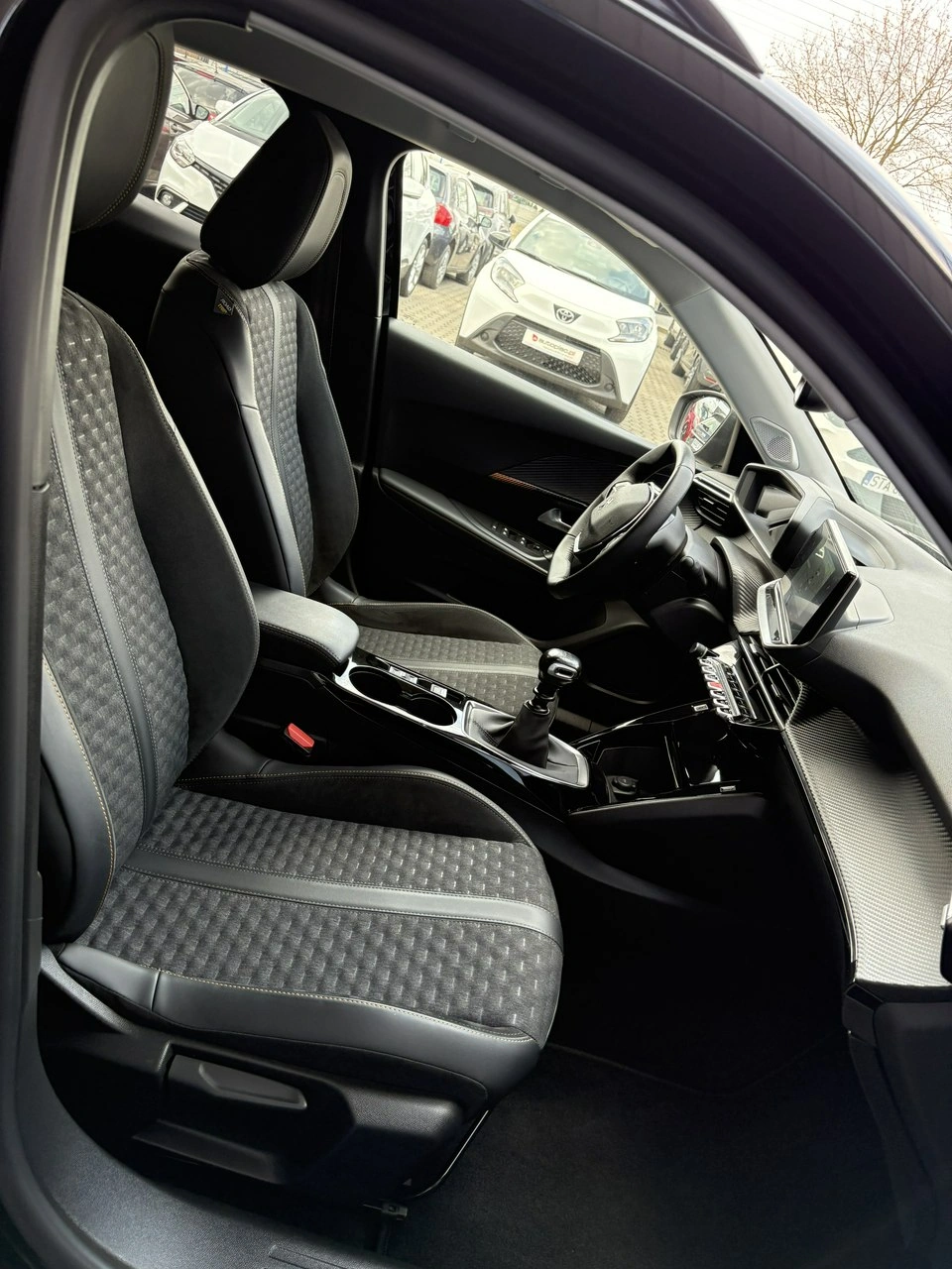 Peugeot 2008 - Zdjęcie 16