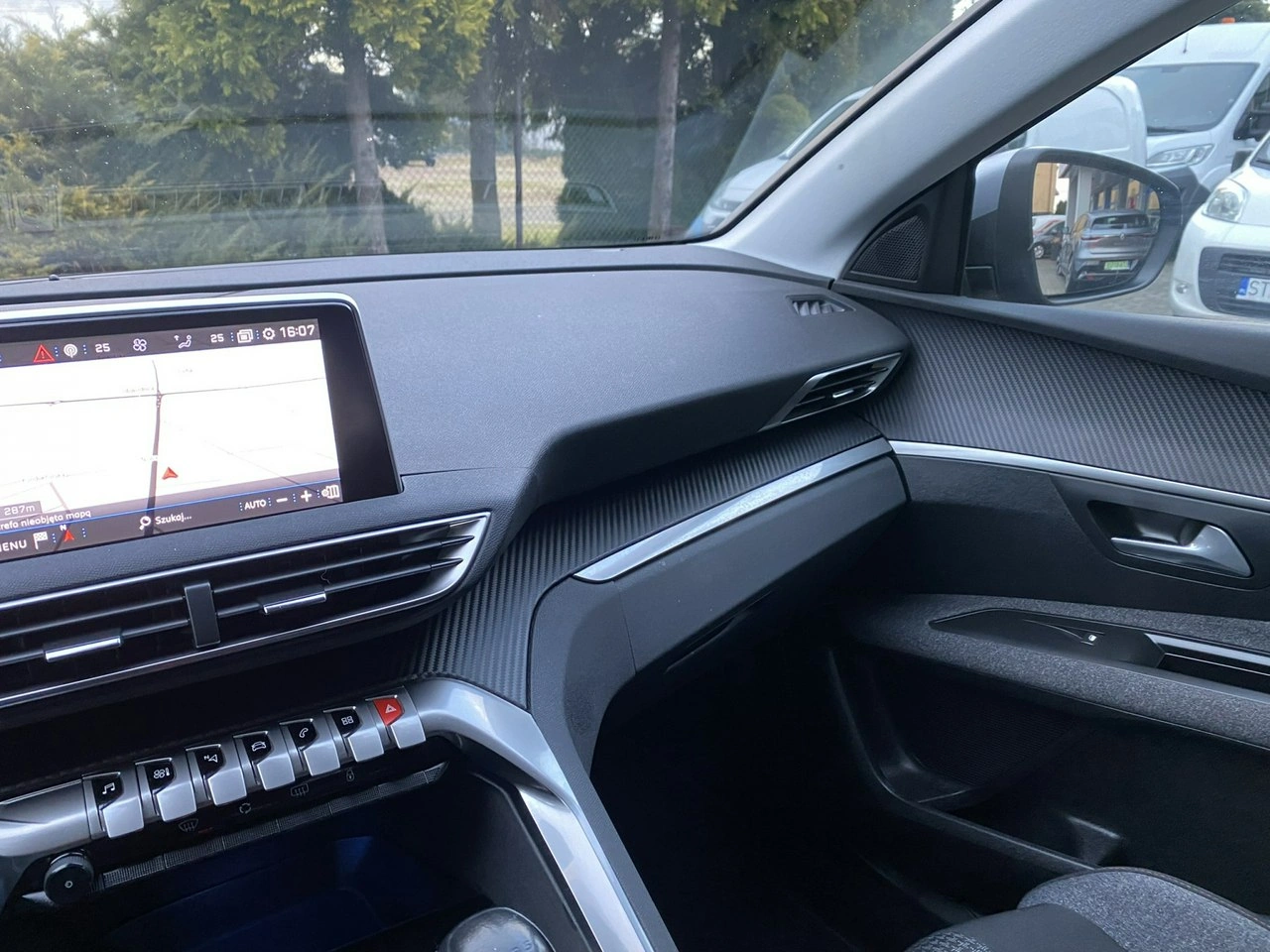 Peugeot 3008 - Zdjęcie 9