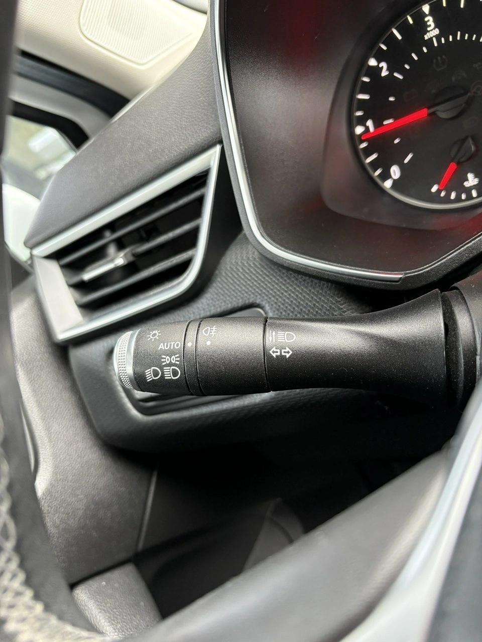 Renault Clio - Zdjęcie 20