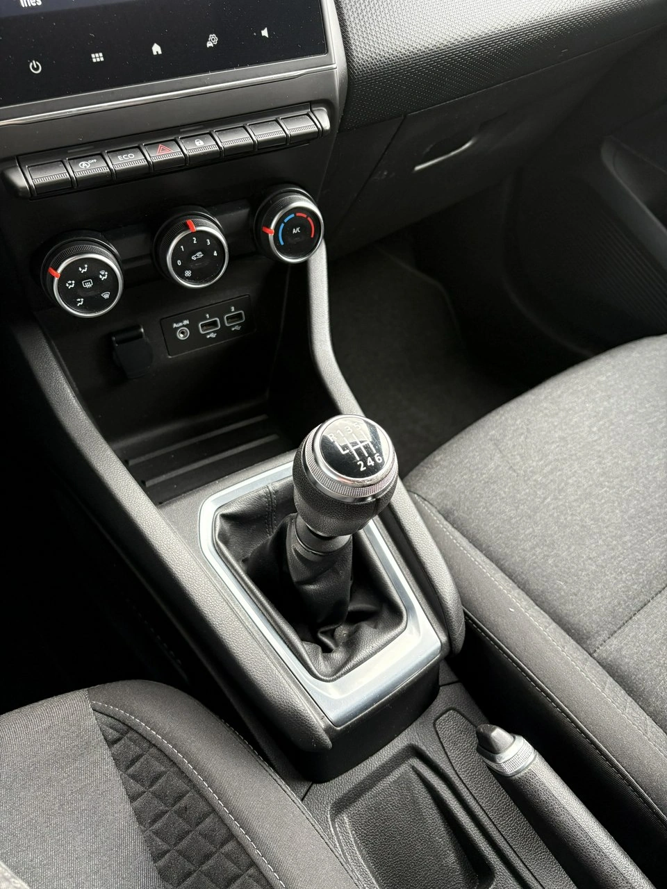 Renault Clio - Zdjęcie 22