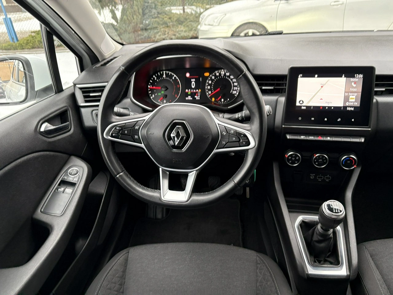 Renault Clio - Zdjęcie 17