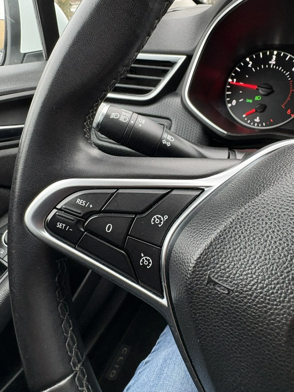 Renault Clio - Zdjęcie 19