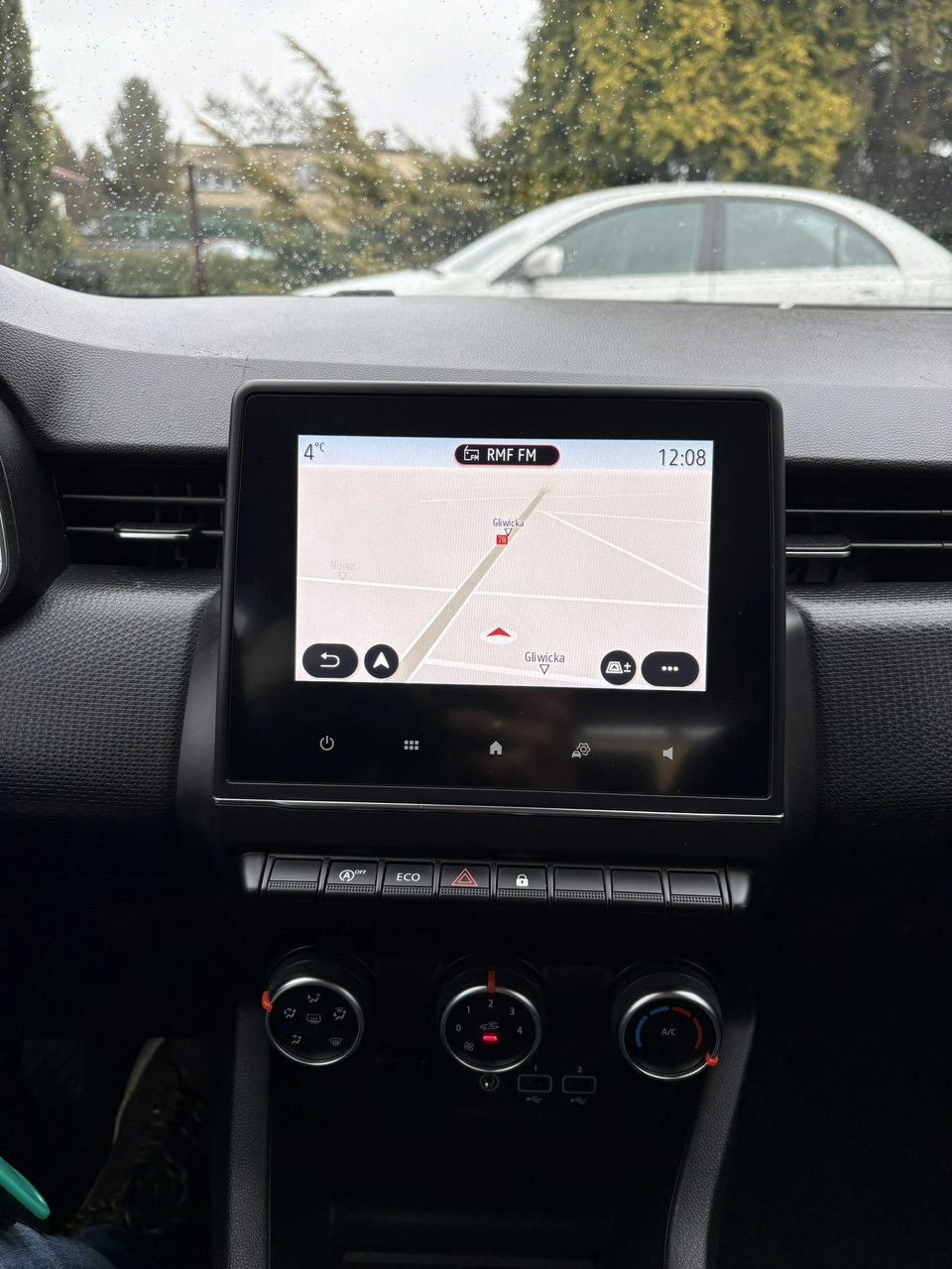 Renault Clio - Zdjęcie 22