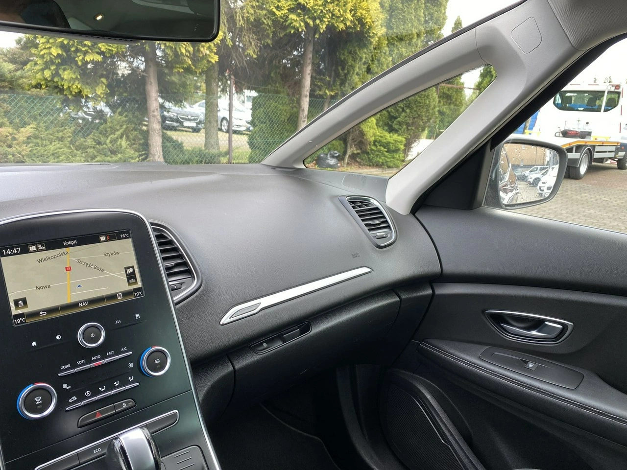Renault Grand Scenic - Zdjęcie 11
