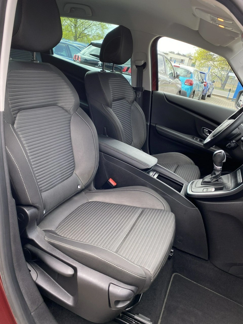 Renault Grand Scenic - Zdjęcie 14