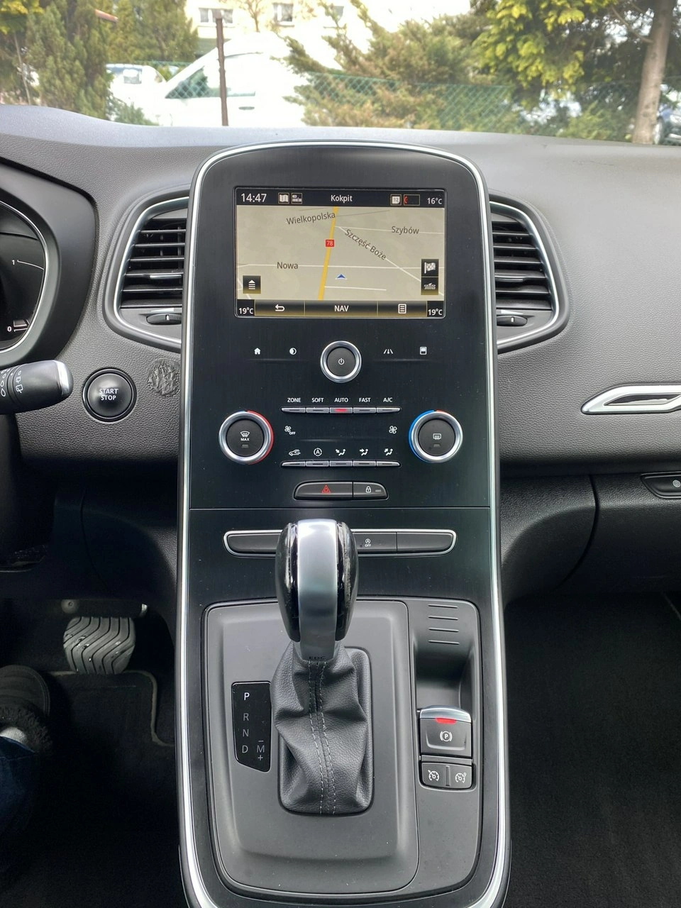 Renault Grand Scenic - Zdjęcie 19