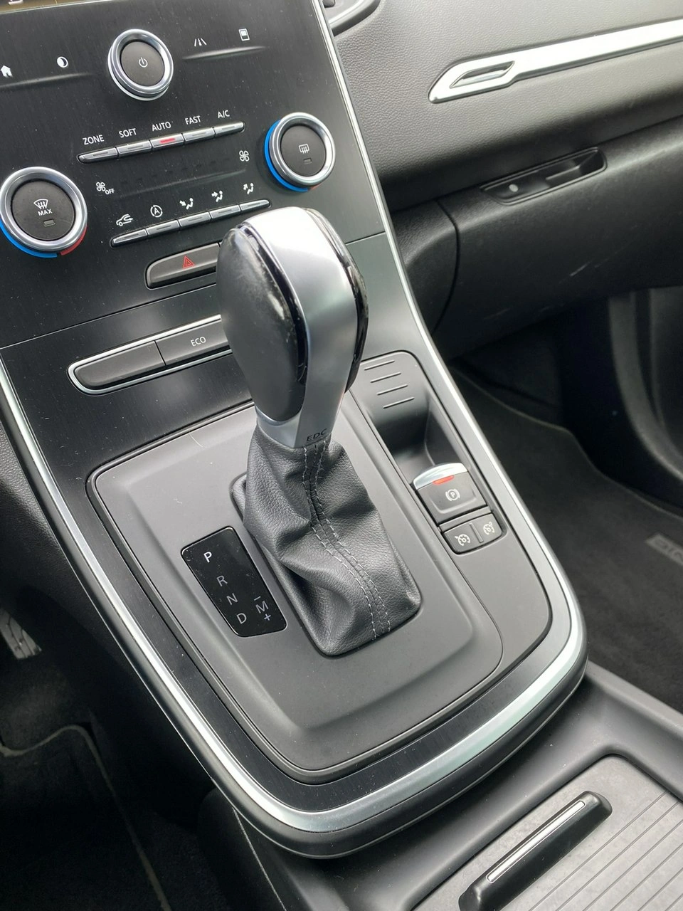 Renault Grand Scenic - Zdjęcie 21