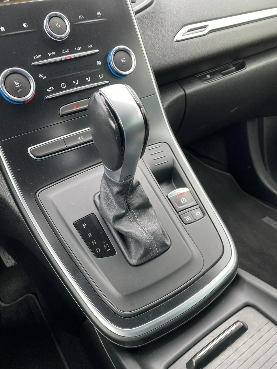 Renault Grand Scenic - Zdjęcie 18