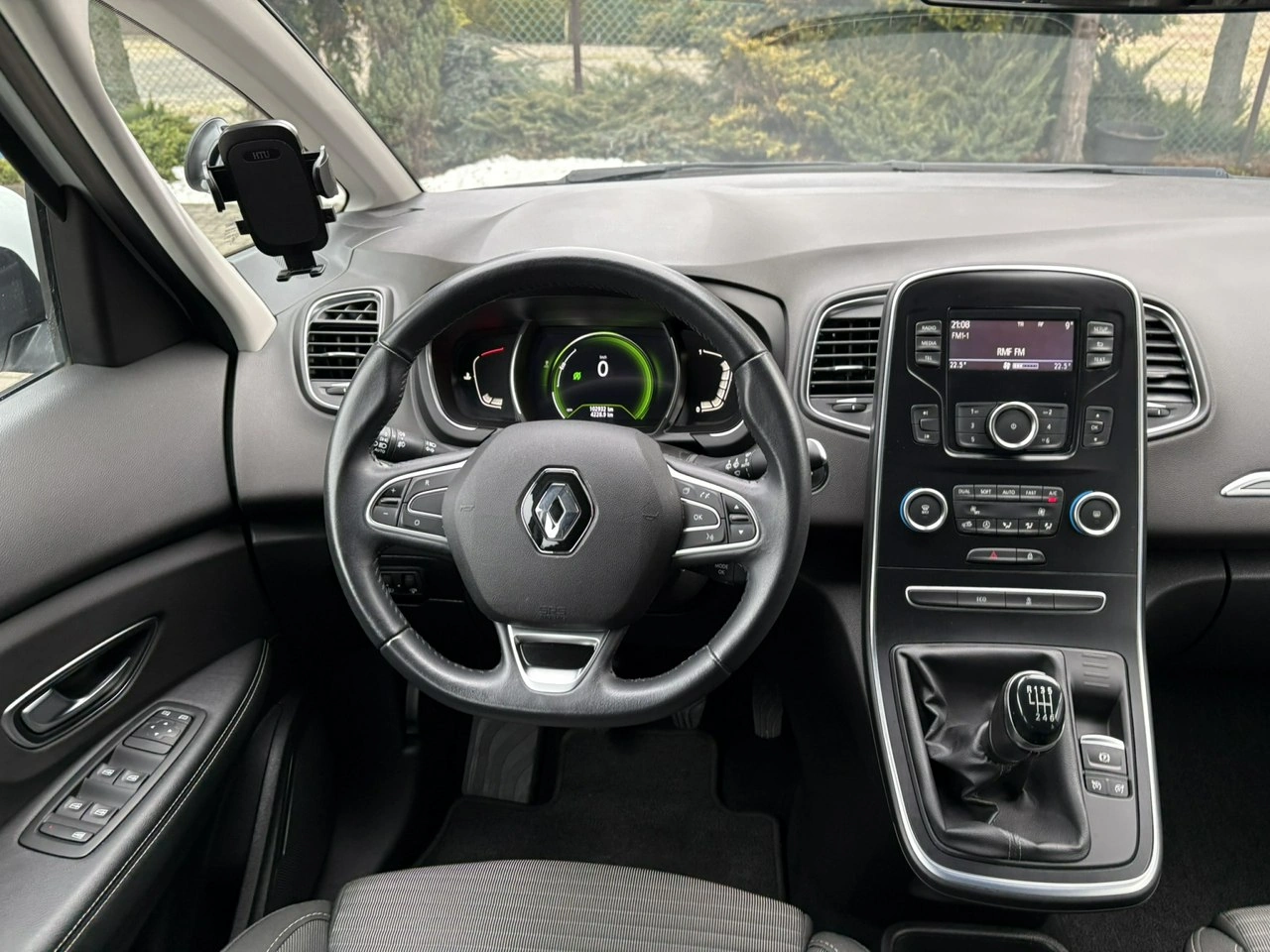 Renault Scenic - Zdjęcie 17