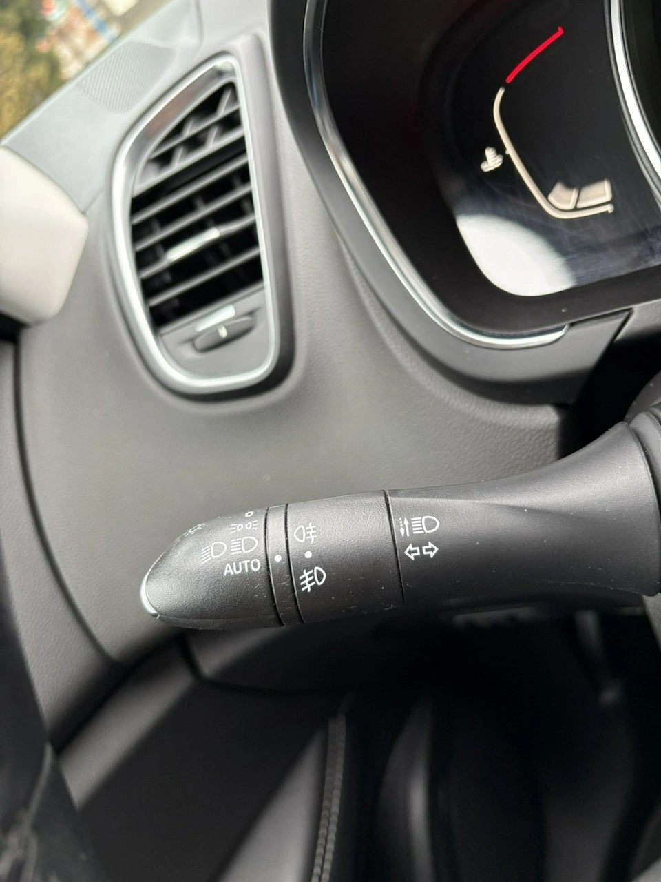 Renault Scenic - Zdjęcie 25