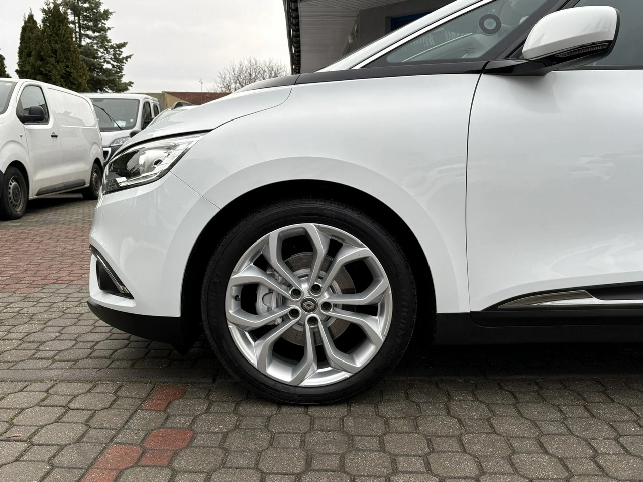 Renault Scenic - Zdjęcie 8