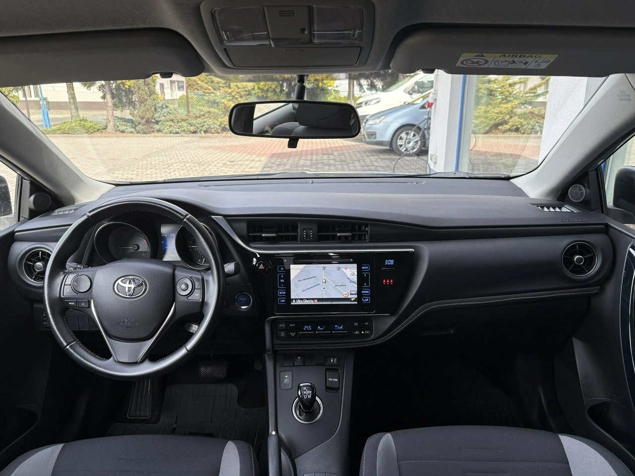 Toyota Auris - Zdjęcie 10