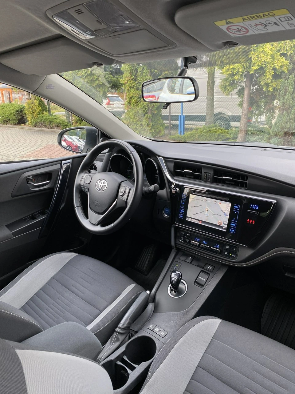 Toyota Auris - Zdjęcie 11