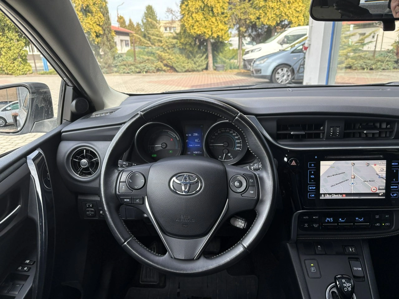 Toyota Auris - Zdjęcie 14