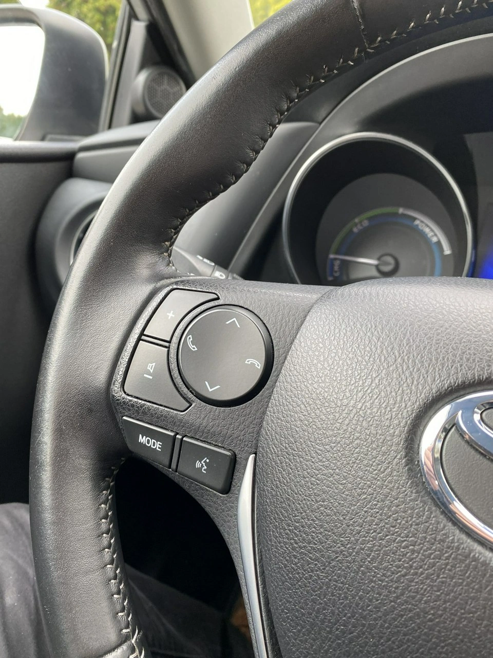 Toyota Auris - Zdjęcie 16