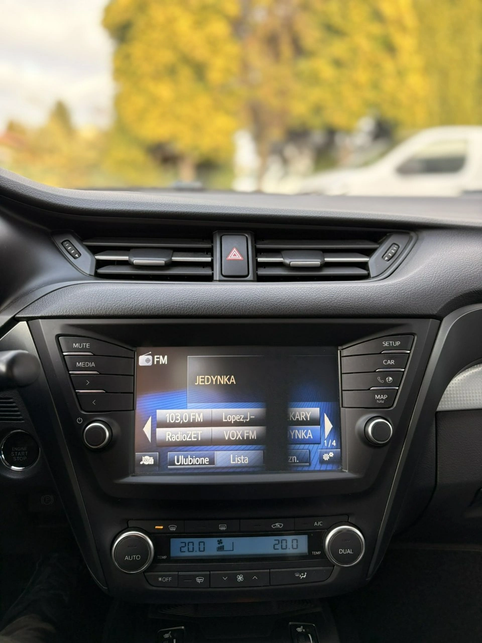 Toyota Avensis - Zdjęcie 22