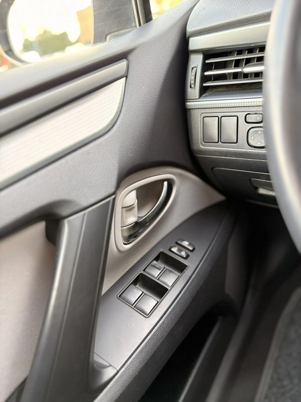 Toyota Avensis - Zdjęcie 26