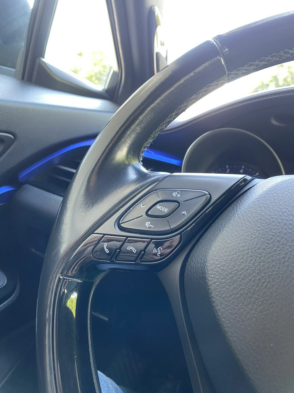 Toyota C-HR - Zdjęcie 16