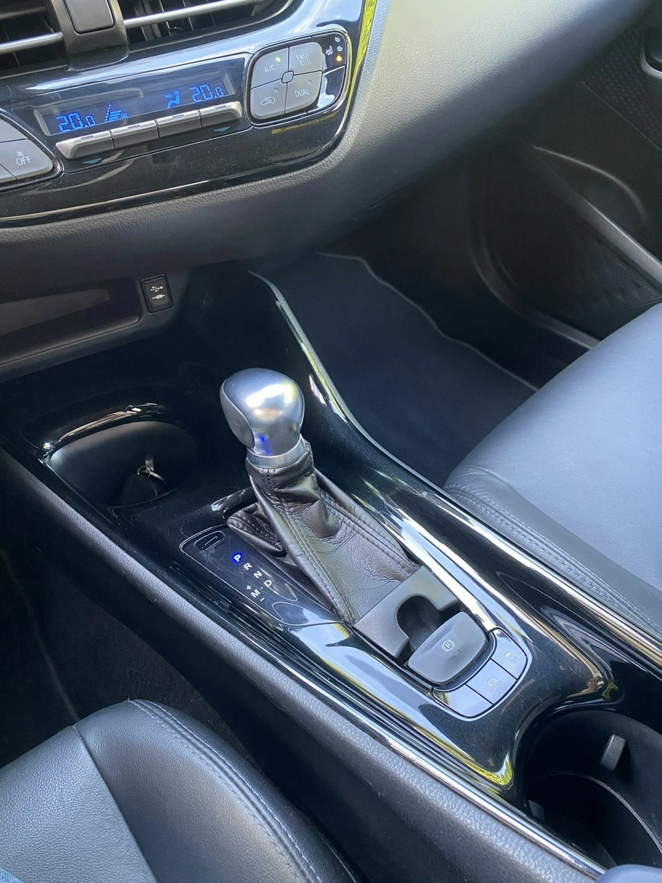 Toyota C-HR - Zdjęcie 23