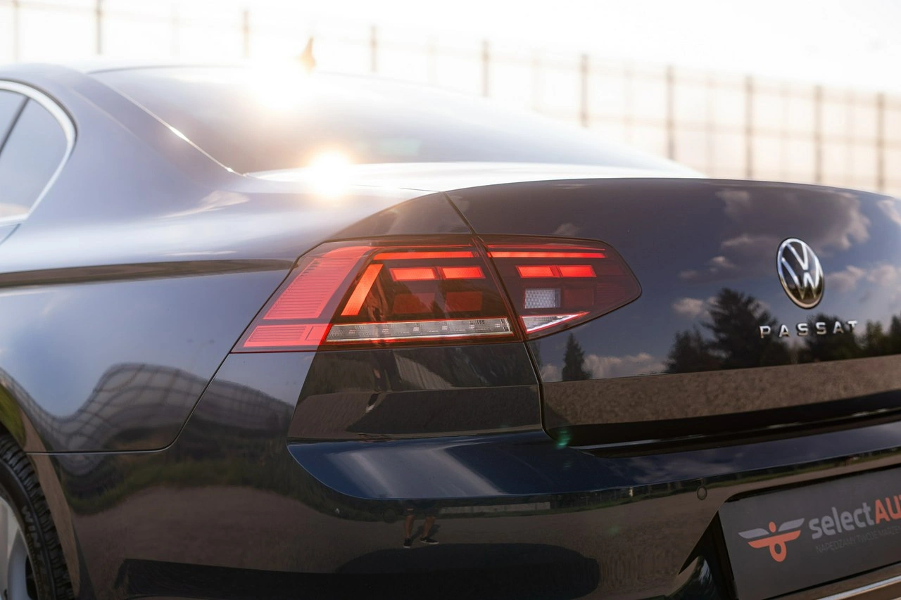 Volkswagen Passat - Zdjęcie 13