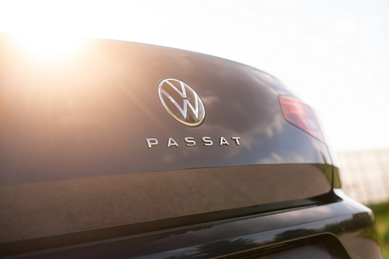 Volkswagen Passat - Zdjęcie 14