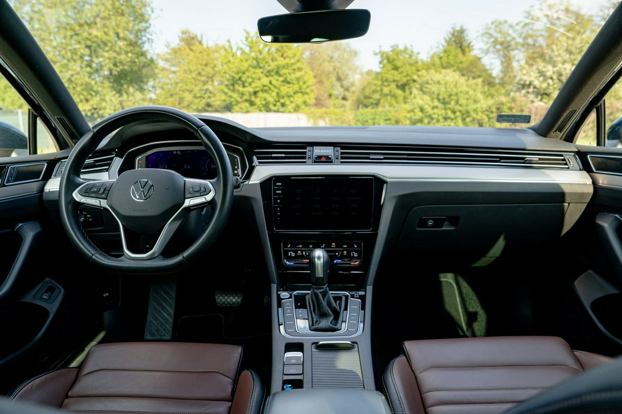 Volkswagen Passat - Zdjęcie 17