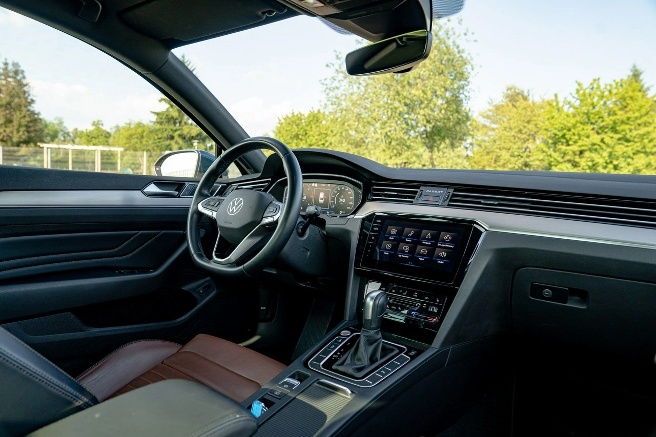Volkswagen Passat - Zdjęcie 24