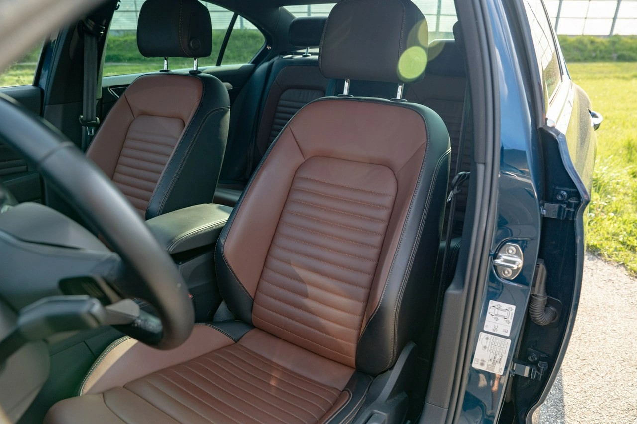 Volkswagen Passat - Zdjęcie 26