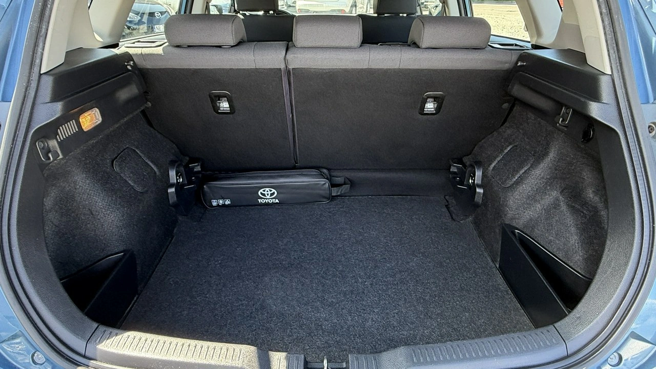 Toyota Auris - Zdjęcie 9