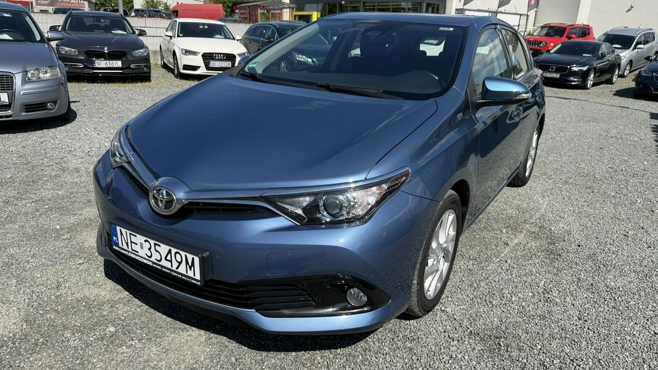 Toyota Auris - Zdjęcie 12