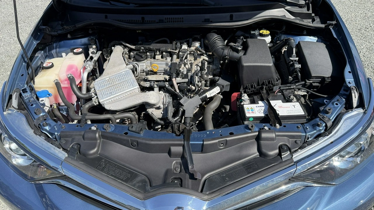 Toyota Auris - Zdjęcie 16