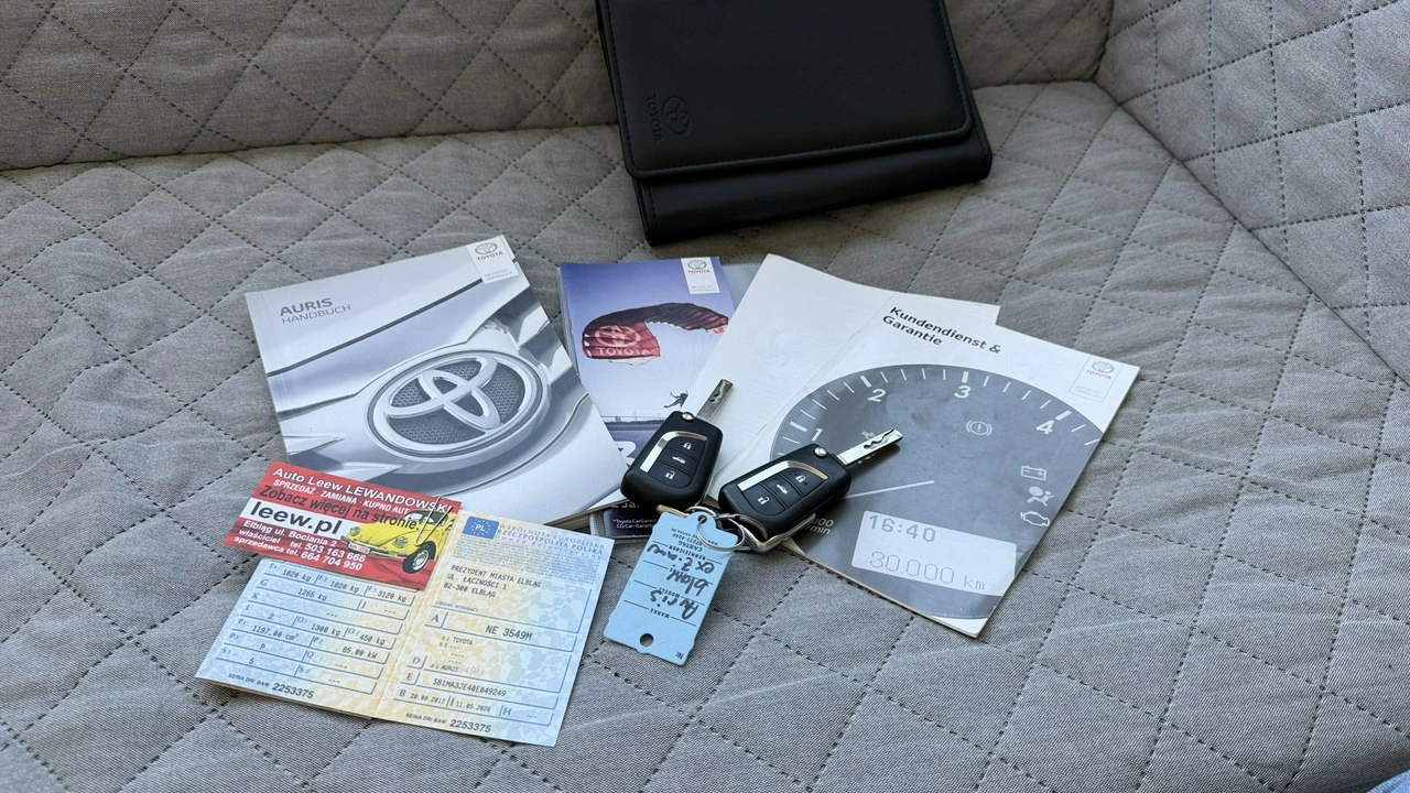 Toyota Auris - Zdjęcie 27