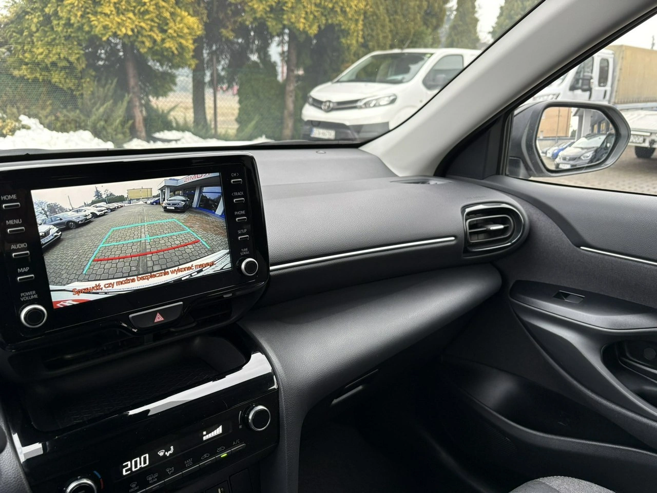 Toyota Yaris Cross - Zdjęcie 12